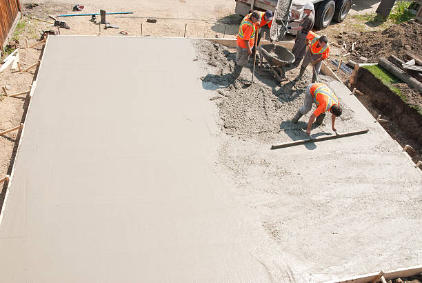 Best Concrete Sidewalk Installation in Hampshire, IL